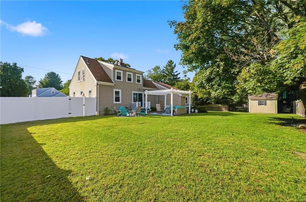 Single Family Residence at 76 George Arden Avenue, Warwick, photo 14 of 46