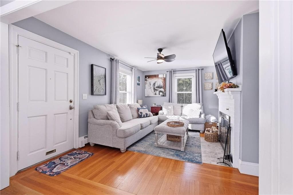 Single Family Residence at 76 George Arden Avenue, Warwick, photo 19 of 46