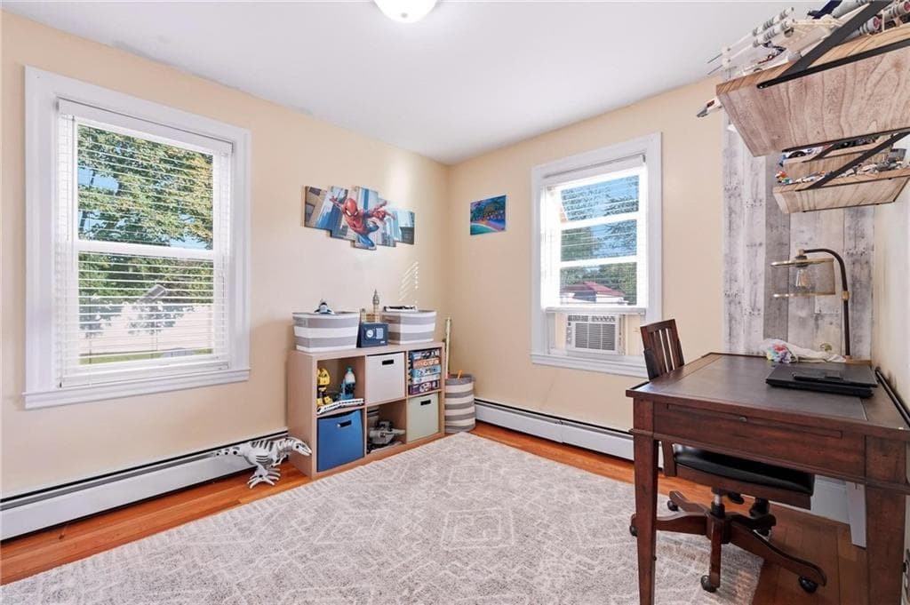 Single Family Residence at 76 George Arden Avenue, Warwick, photo 31 of 46