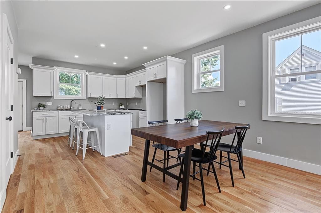 Condominium at 2 Rounds Avenue, East Providence, photo 7 of 32