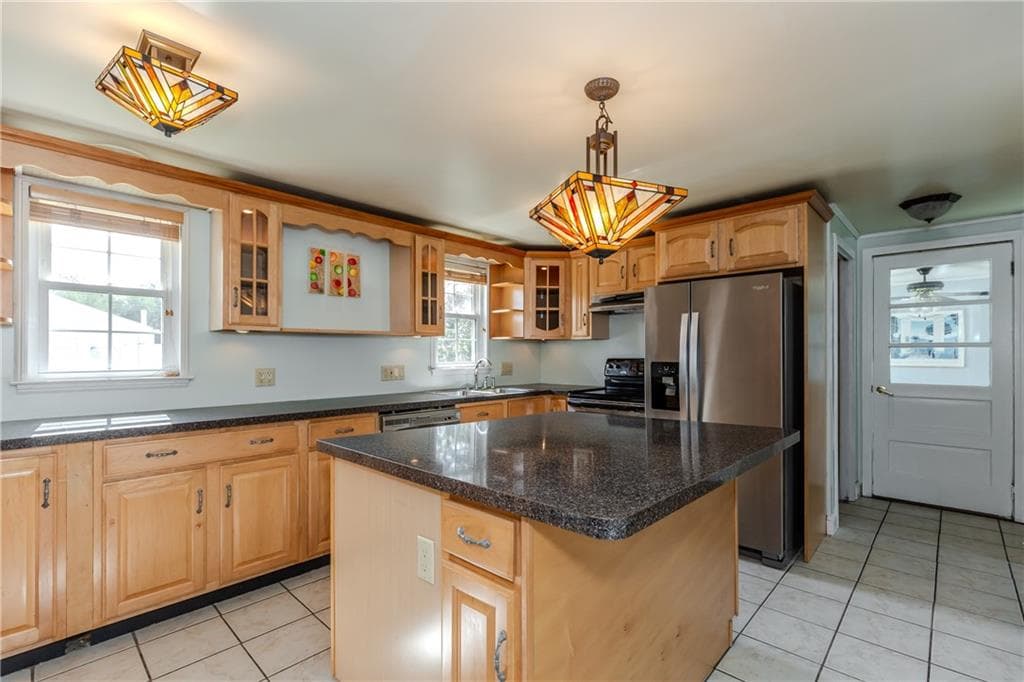 Single Family Residence at 6 Restwood Road, Cranston, photo 12 of 42