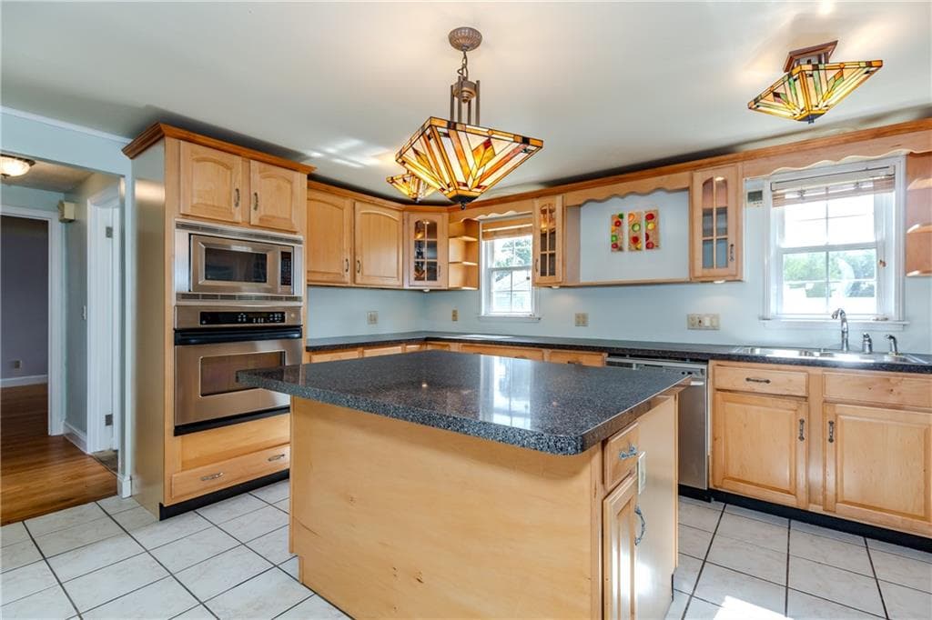 Single Family Residence at 6 Restwood Road, Cranston, photo 14 of 42