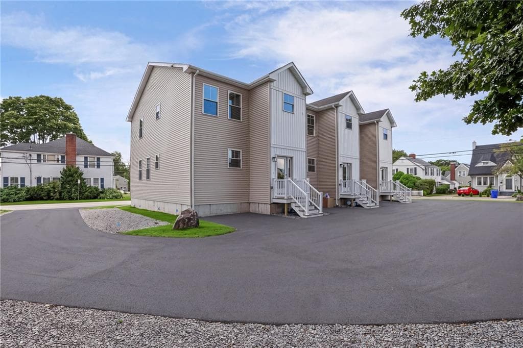 Condominium at 4 Rounds Avenue, East Providence, photo 28 of 32