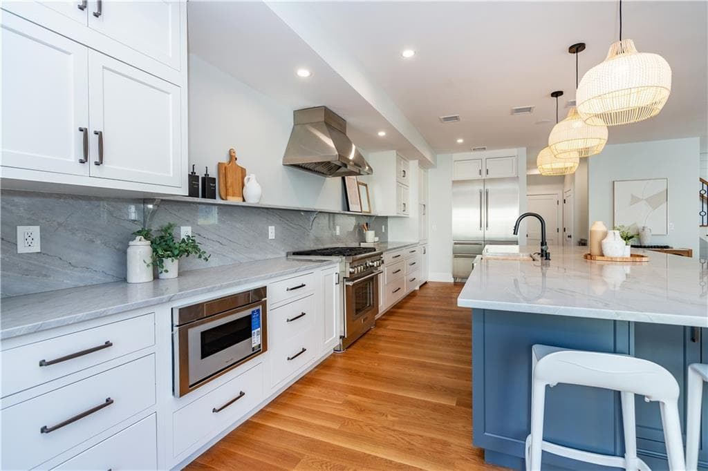 Single Family Residence at 6 Sharon Court, Newport, photo 16 of 50