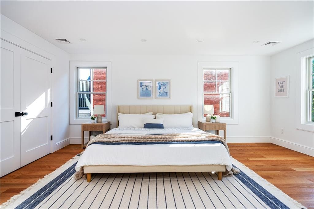 Single Family Residence at 6 Sharon Court, Newport, photo 24 of 50