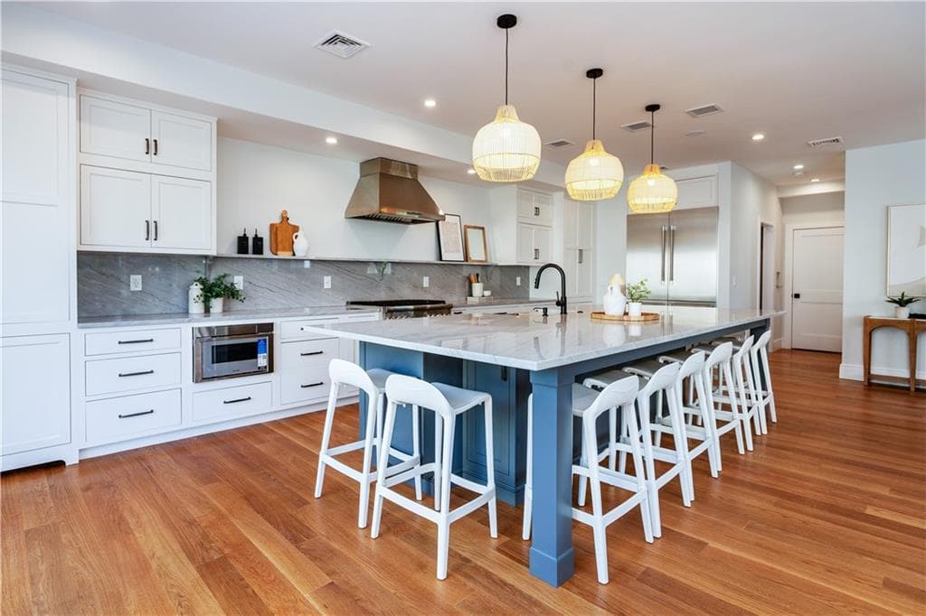 Single Family Residence at 6 Sharon Court, Newport, photo 15 of 50