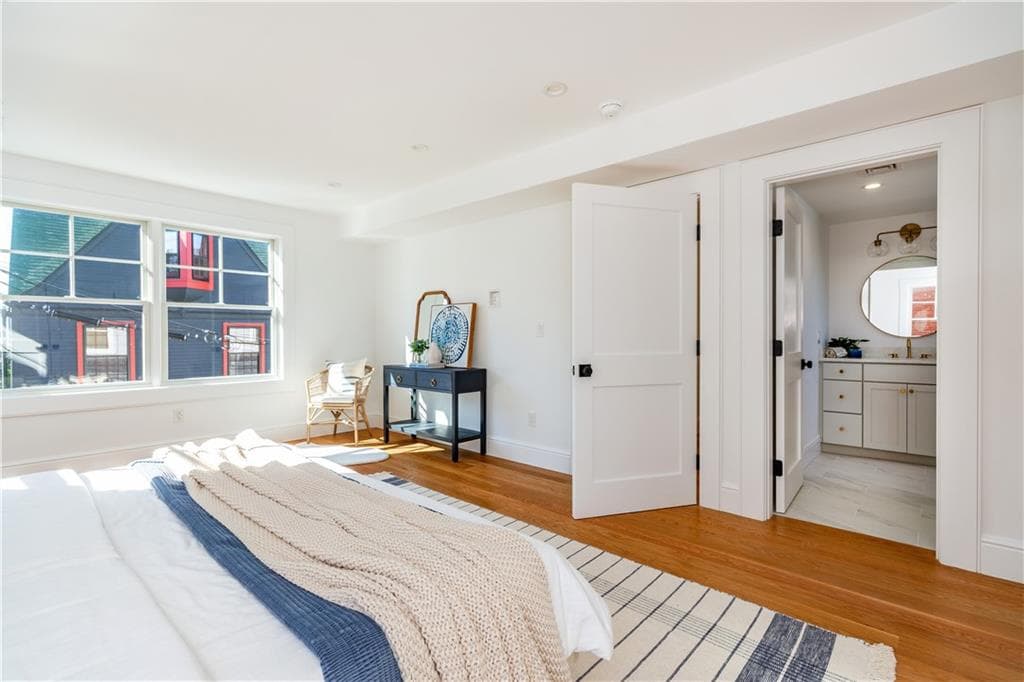 Single Family Residence at 6 Sharon Court, Newport, photo 25 of 50