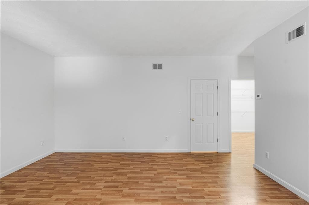Condominium at 170 Pine Glen Drive, East Greenwich, photo 30 of 40