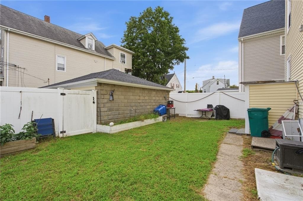 Multi Family at 107 109 Park Street, Attleboro, photo 5 of 32