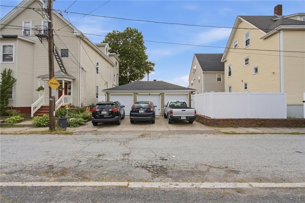 Multi Family at 107 109 Park Street, Attleboro, photo 4 of 32