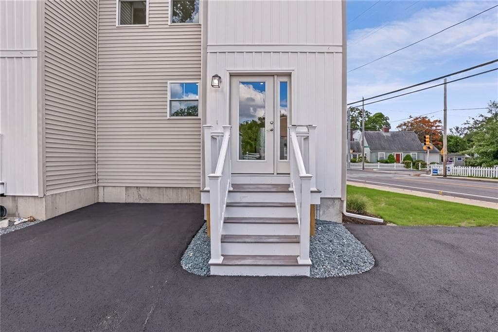 Condominium at 6 Rounds Avenue, East Providence, photo 29 of 36
