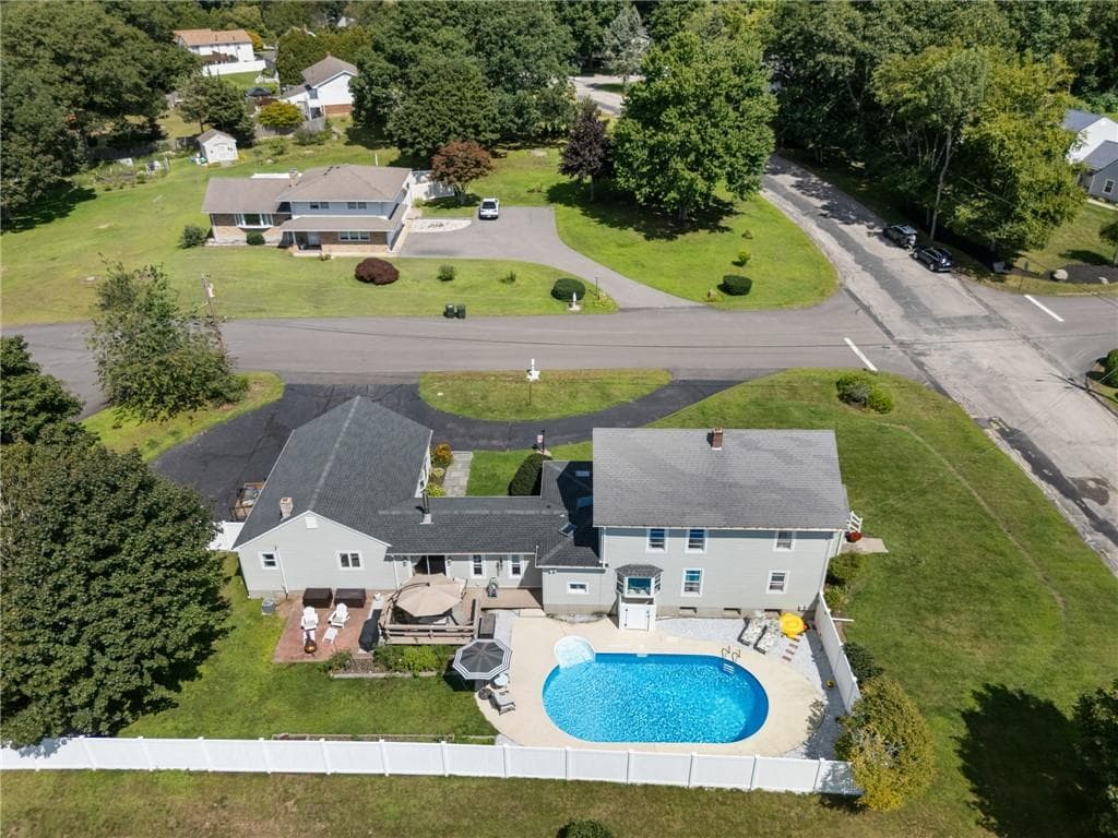 Multi Family at 6 Colonial Drive, Westerly, photo 9 of 49