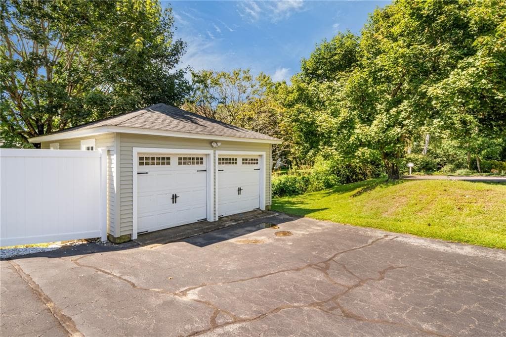 Multi Family at 6 Colonial Drive, Westerly, photo 4 of 49