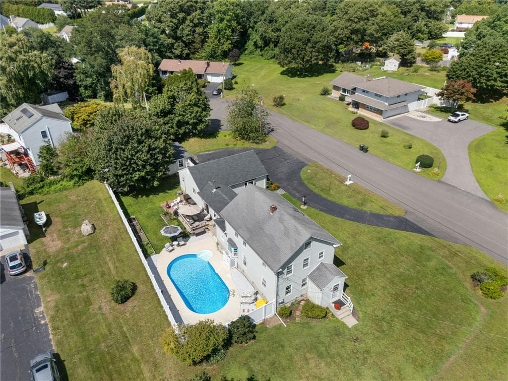 Multi Family at 6 Colonial Drive, Westerly, photo 8 of 49