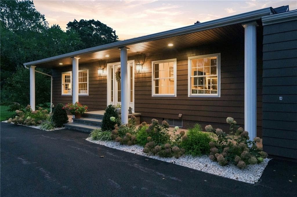 Single Family Residence at 1142 Frenchtown Road, East Greenwich, photo 2 of 50