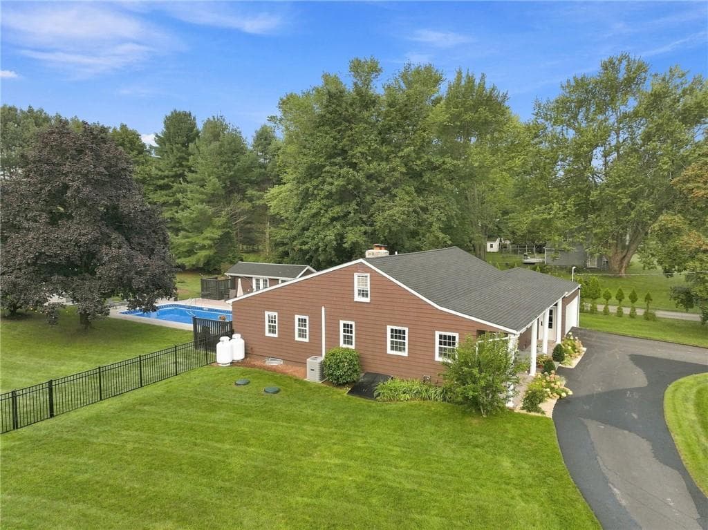 Single Family Residence at 1142 Frenchtown Road, East Greenwich, photo 6 of 50
