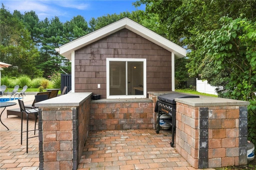 Single Family Residence at 1142 Frenchtown Road, East Greenwich, photo 11 of 50