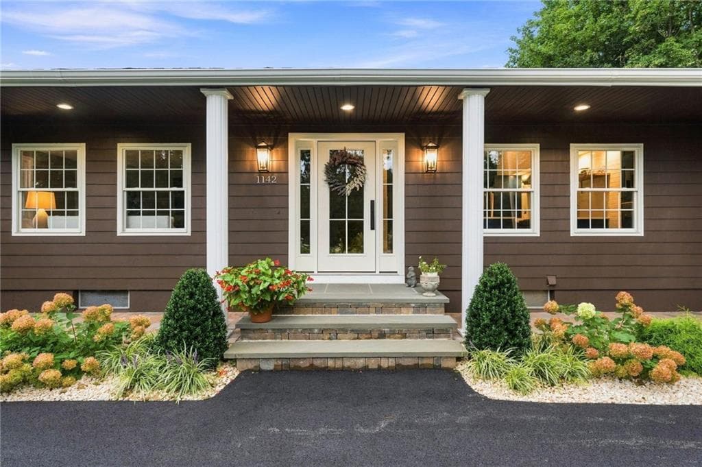 Single Family Residence at 1142 Frenchtown Road, East Greenwich, photo 4 of 50