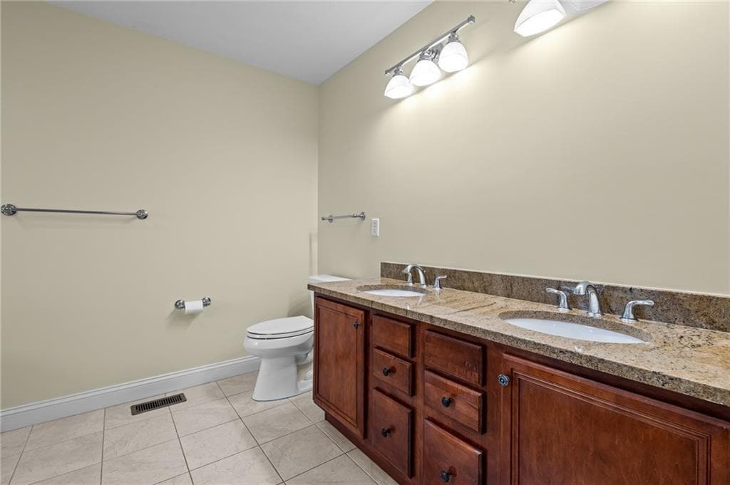 Single Family Residence at 125 West Road, Cumberland, photo 24 of 39