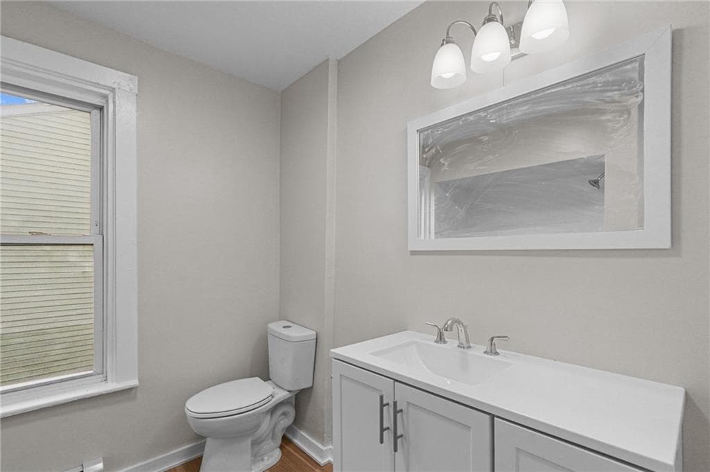 Condominium at 584 Weeden Street, Pawtucket, photo 13 of 25