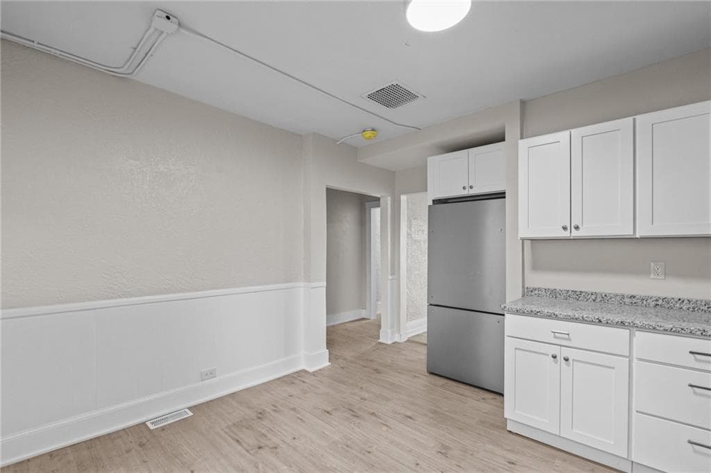 Condominium at 584 Weeden Street, Pawtucket, photo 4 of 25