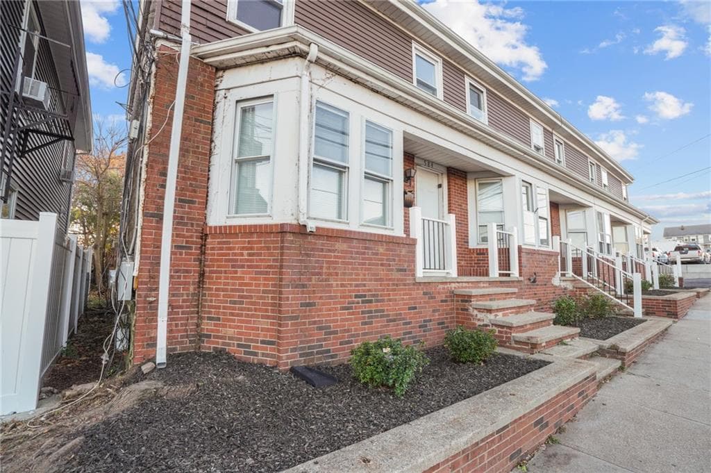 Condominium at 584 Weeden Street, Pawtucket, photo 25 of 25