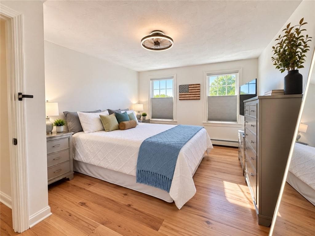 Single Family Residence at 4 Cooke Place, Warwick, photo 20 of 37
