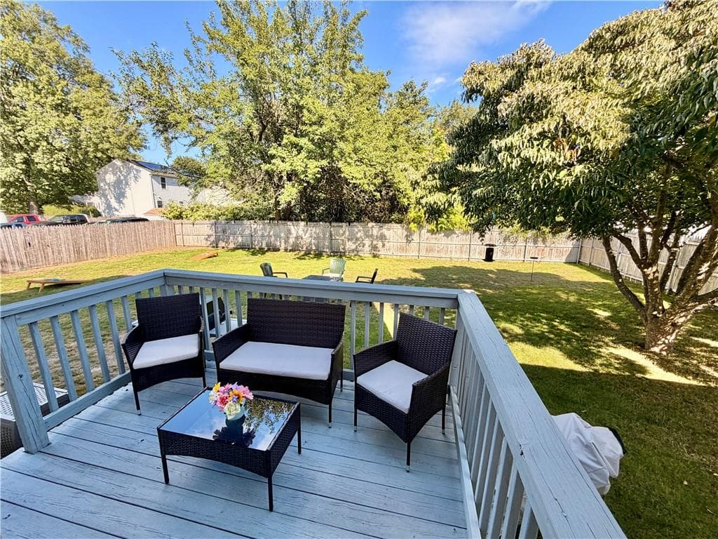 Single Family Residence at 4 Cooke Place, Warwick, photo 11 of 37