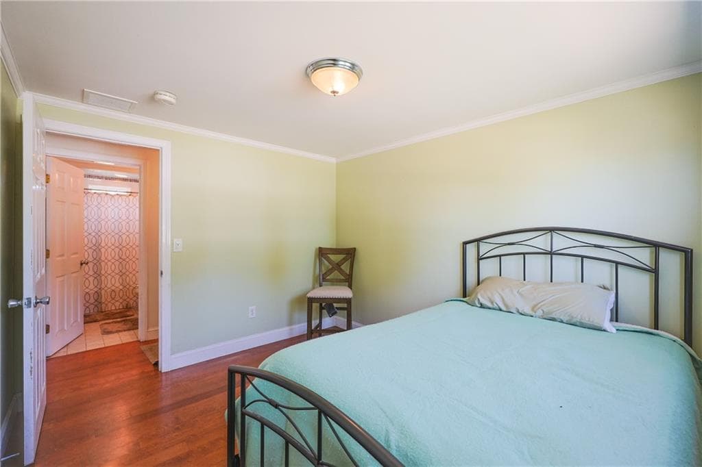 Single Family Residence at 6 Scott Lane, Bristol, photo 13 of 25