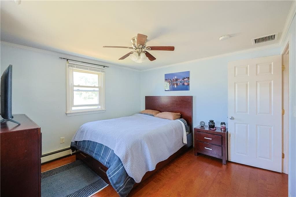 Single Family Residence at 6 Scott Lane, Bristol, photo 12 of 25