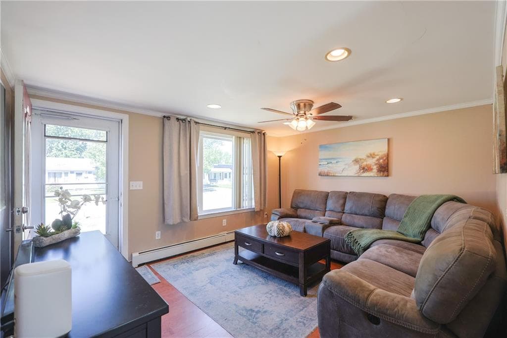 Single Family Residence at 6 Scott Lane, Bristol, photo 10 of 25