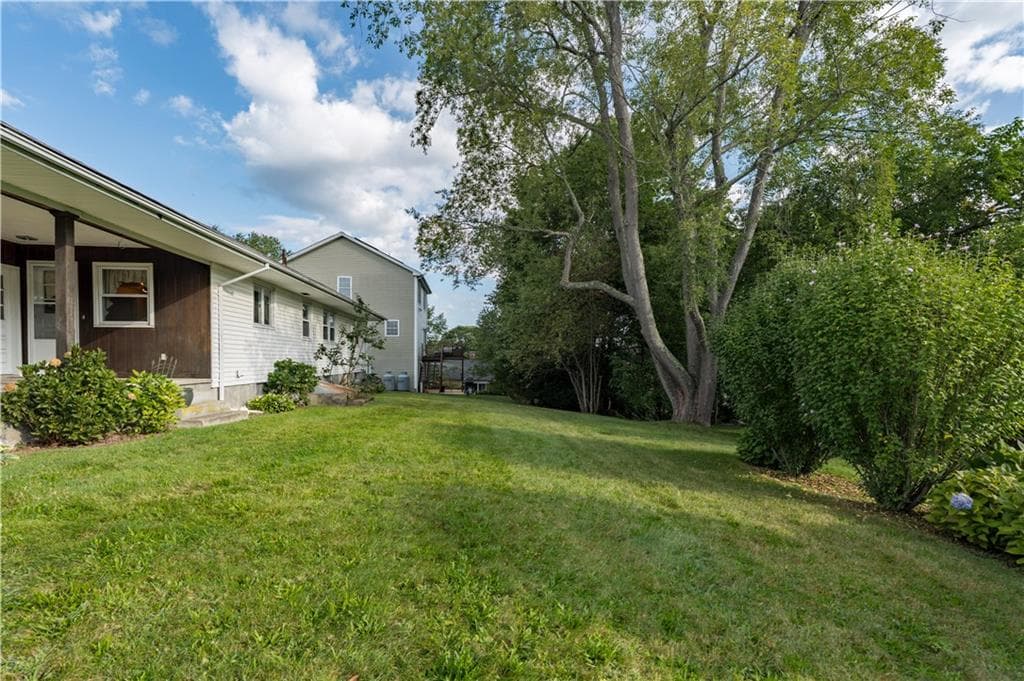Single Family Residence at 23 Penrose Street, North Providence, photo 15 of 50