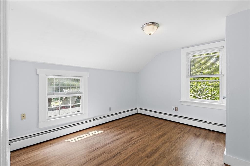 Single Family Residence at 72 Dayton Avenue, Warwick, photo 18 of 26
