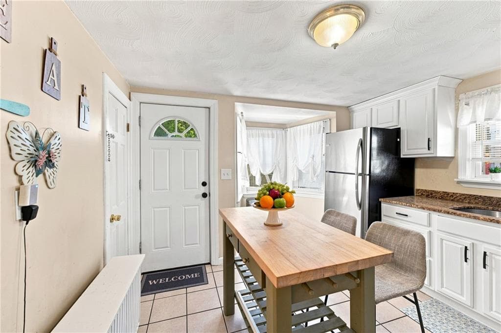 Single Family Residence at 70 Overland Avenue, Cranston, photo 5 of 36