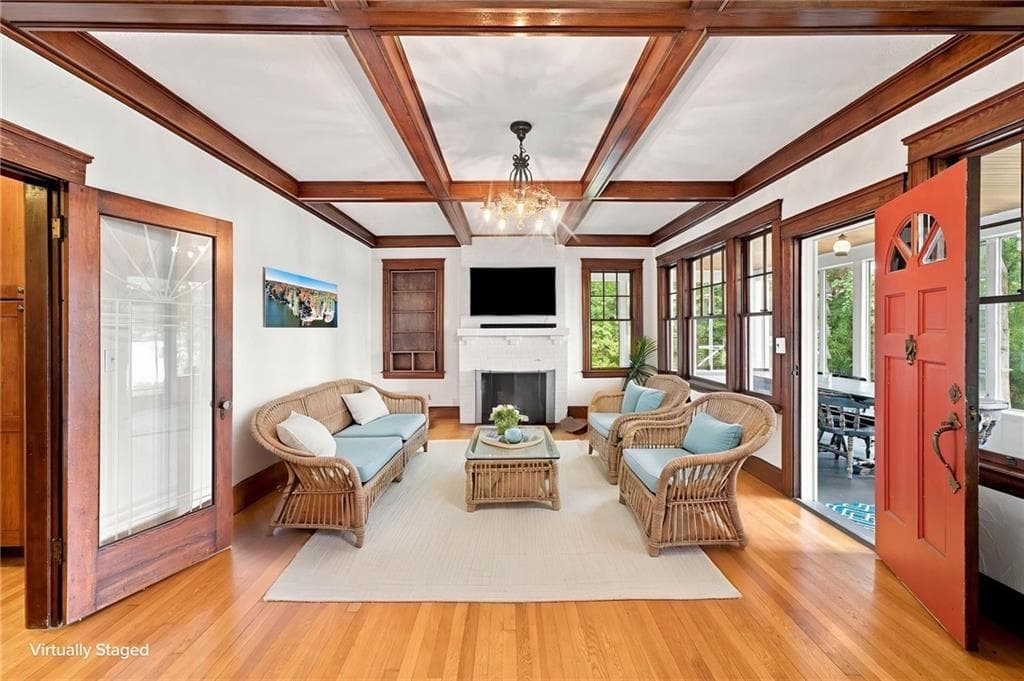 Single Family Residence at 76 Coolridge Avenue, Smithfield, photo 10 of 50