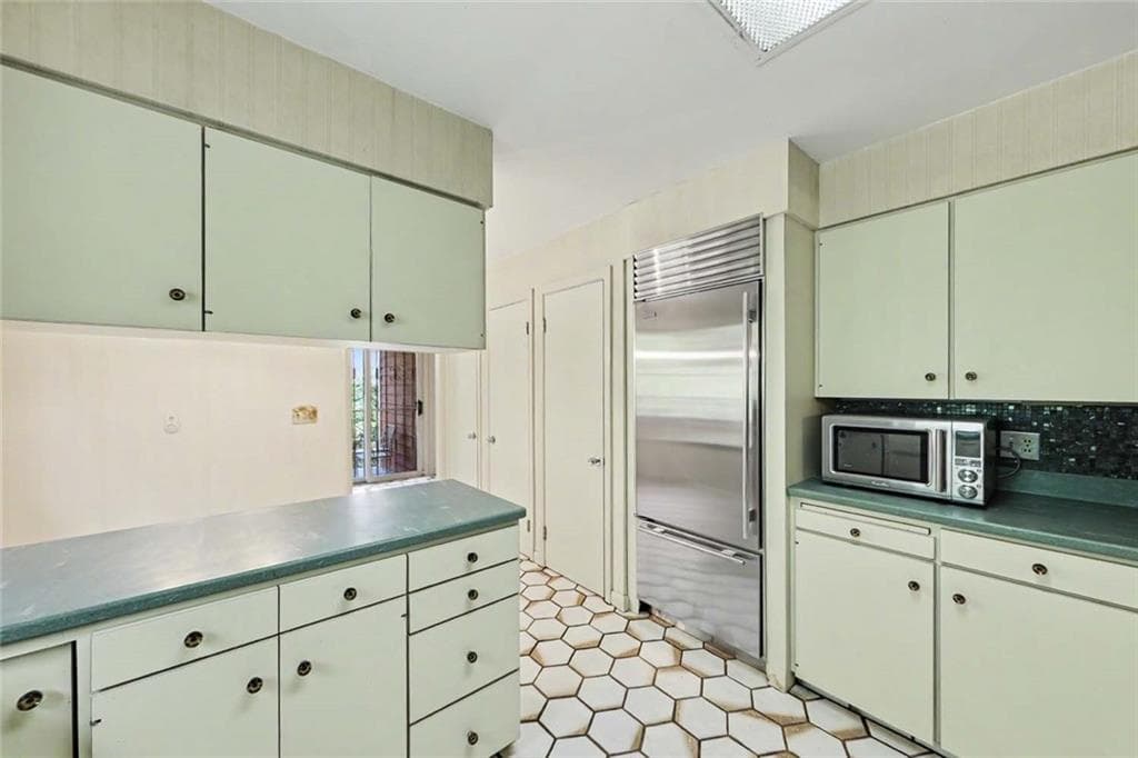 Single Family Residence at 15 Cambria Court, Pawtucket, photo 17 of 42