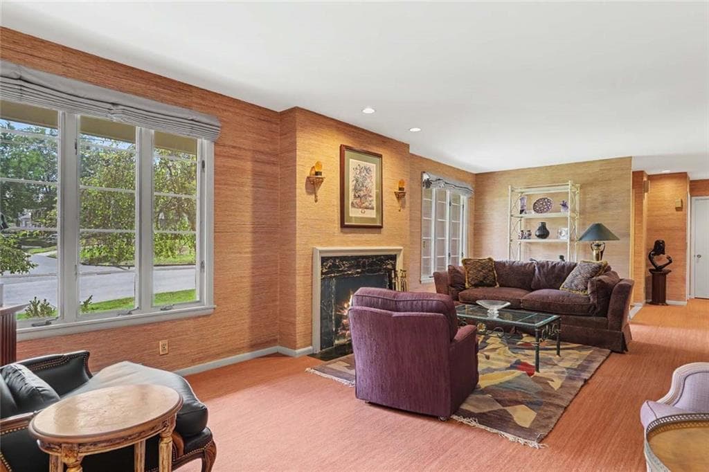 Single Family Residence at 15 Cambria Court, Pawtucket, photo 11 of 42