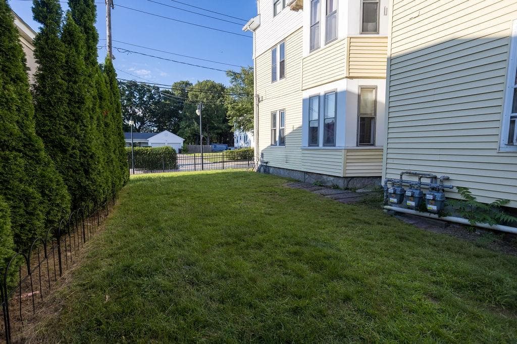Multi Family at 29 Hamlet Avenue, Woonsocket, photo 6 of 48