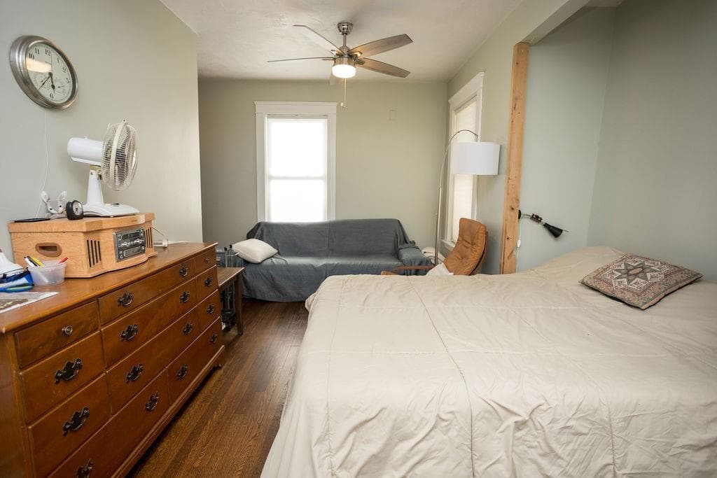Multi Family at 29 Hamlet Avenue, Woonsocket, photo 18 of 48