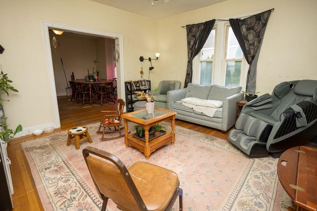 Multi Family at 29 Hamlet Avenue, Woonsocket, photo 11 of 48