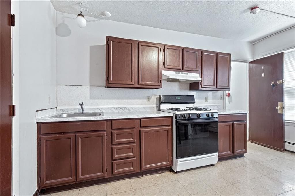 Commercial at 32 Northeast Street, Woonsocket, photo 26 of 49