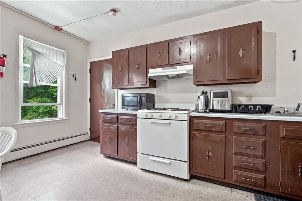 Commercial at 32 Northeast Street, Woonsocket, photo 40 of 49