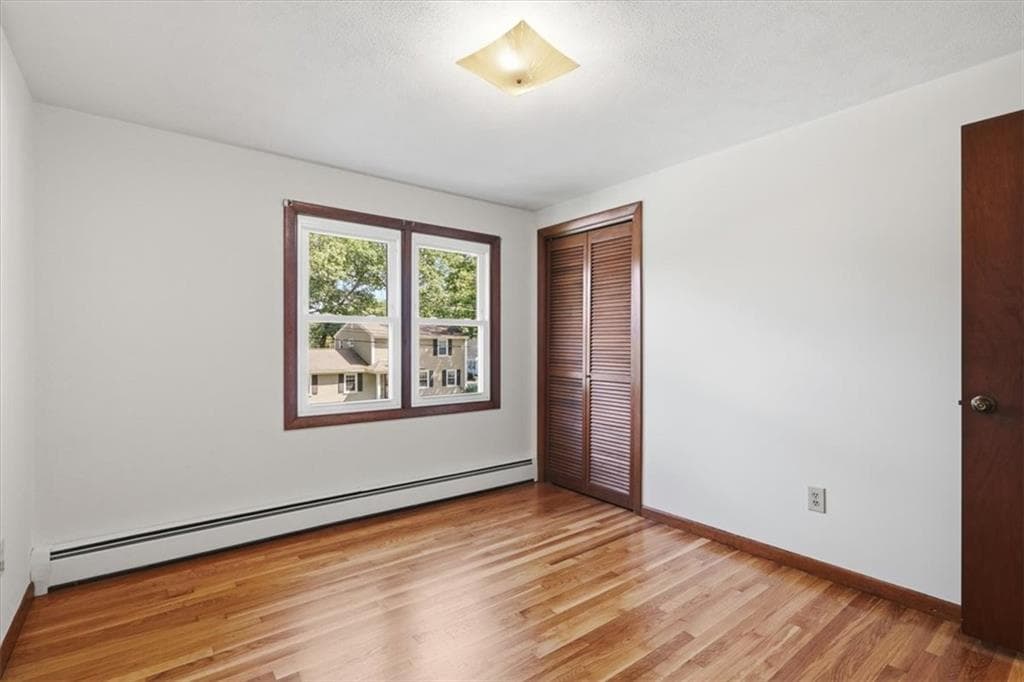 Single Family Residence at 83 Sage Drive, Warwick, photo 12 of 32