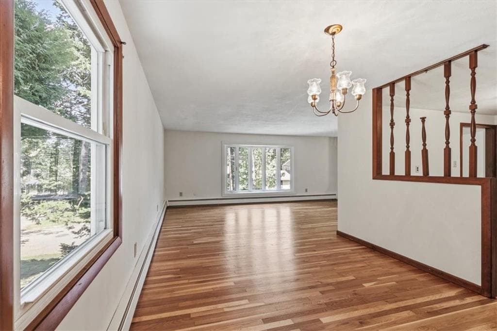 Single Family Residence at 83 Sage Drive, Warwick, photo 7 of 32