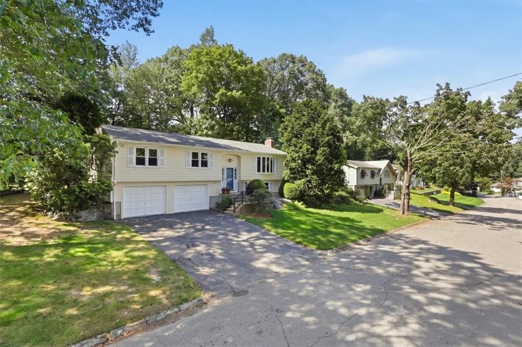 Single Family Residence at 83 Sage Drive, Warwick, photo 30 of 32