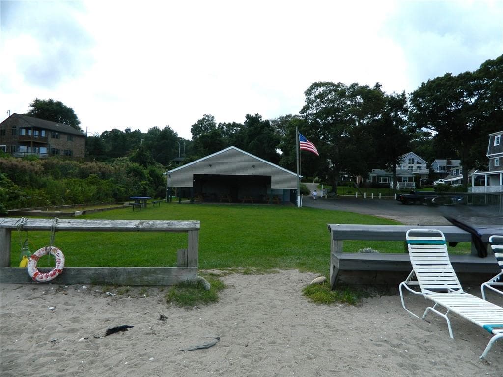 Single Family Residence at 4 Triton Drive, North Kingstown, photo 27 of 32