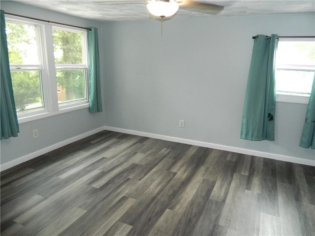 Single Family Residence at 4 Triton Drive, North Kingstown, photo 20 of 32