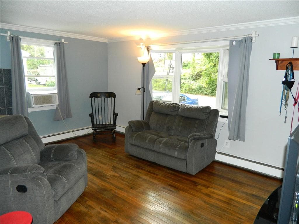 Single Family Residence at 4 Triton Drive, North Kingstown, photo 14 of 32