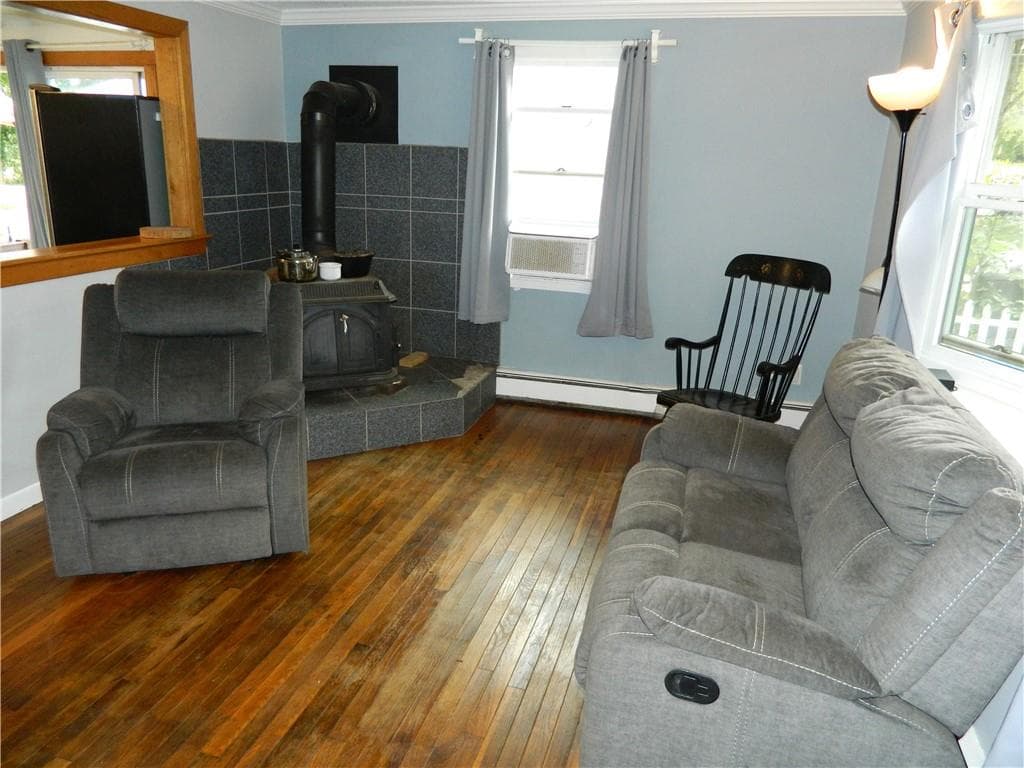 Single Family Residence at 4 Triton Drive, North Kingstown, photo 15 of 32