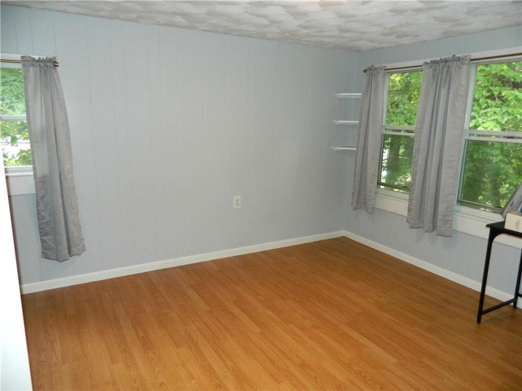 Single Family Residence at 4 Triton Drive, North Kingstown, photo 21 of 32
